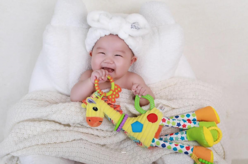 包头三个月宝宝正确抱姿 包头三个月宝宝正确抱姿